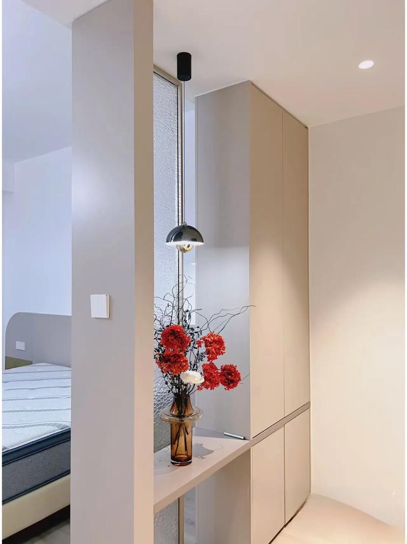 .你家的主卧床对着卫生间门,让你感到