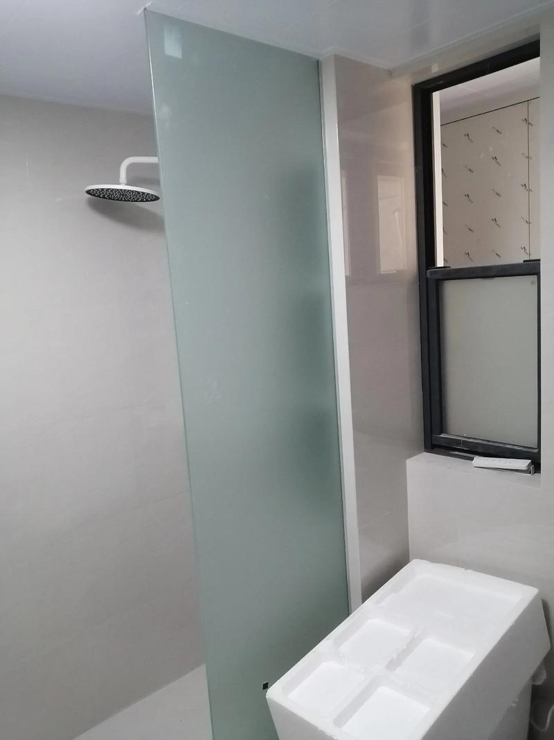 上热门 #施工现场实拍 #卫生间壁龛 淋浴隔断这样做也