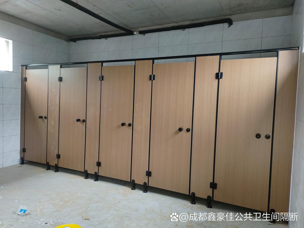 在成都做公共卫生间隔断,找鑫豪佳卫生间隔断